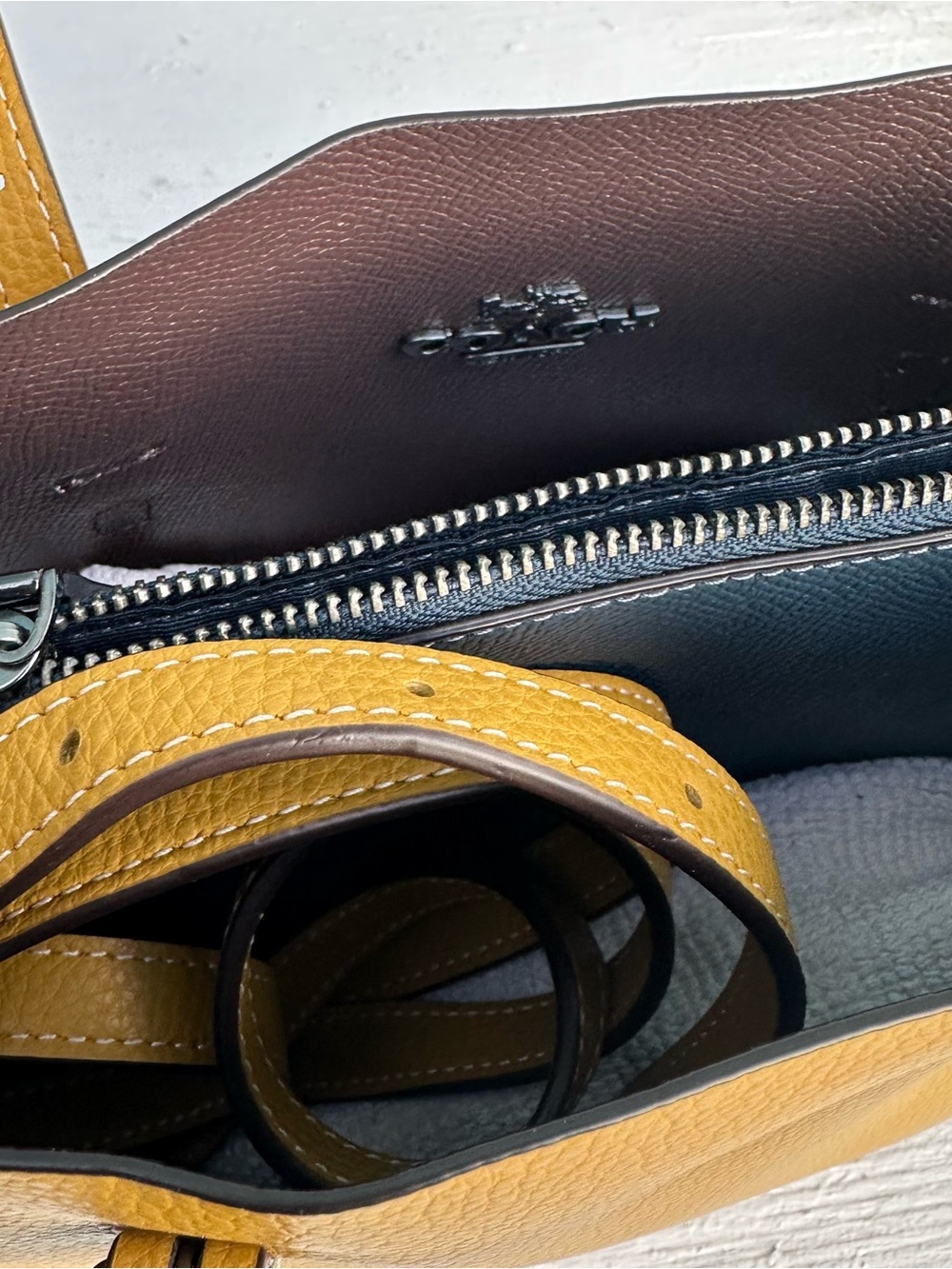 Coach Molly Shoulder Bag - Picture 3 of 6